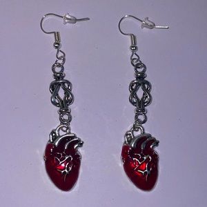 Dremora Daedra Inspired Heart Earrings Anatomical Oblivion Skyrim Vampire 🩸